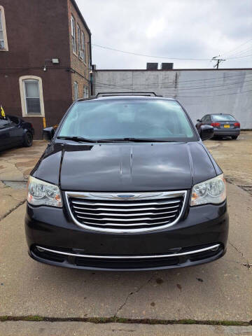 2013 Chrysler Town and Country for sale at Las Dos Fridas Auto Sales Inc in Cicero IL