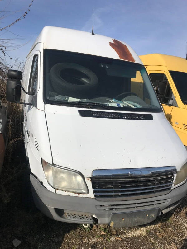 2005 Freightliner Sprinter Cargo for sale at CARZ R US 1 in Armington IL