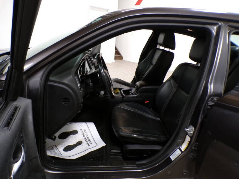 2016 Dodge Charger SXT