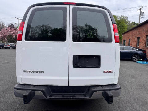 2024 GMC Savana 2500