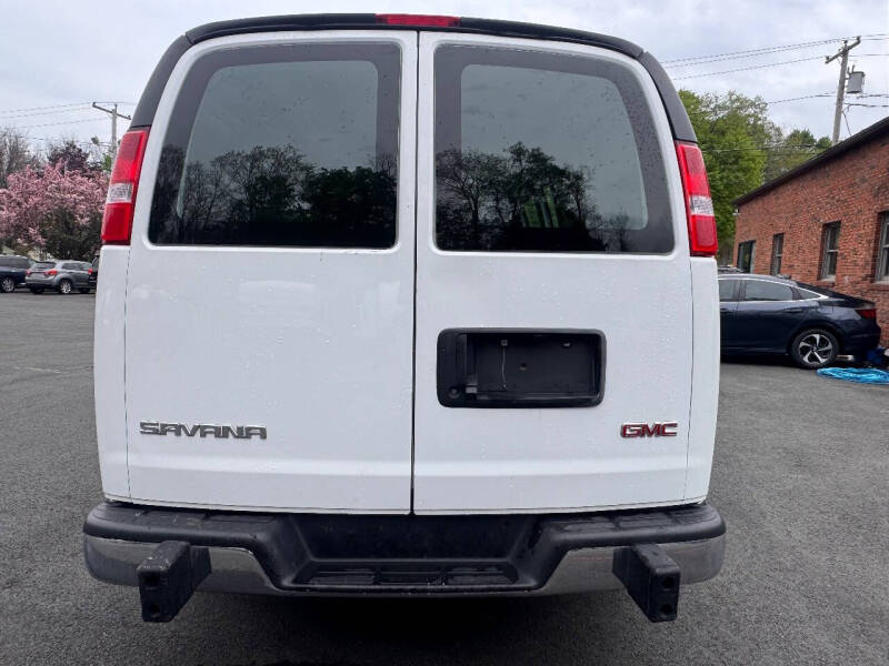 2024 GMC Savana 2500