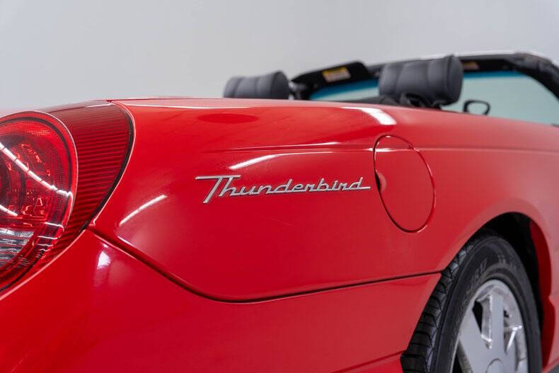 2003 Ford Thunderbird