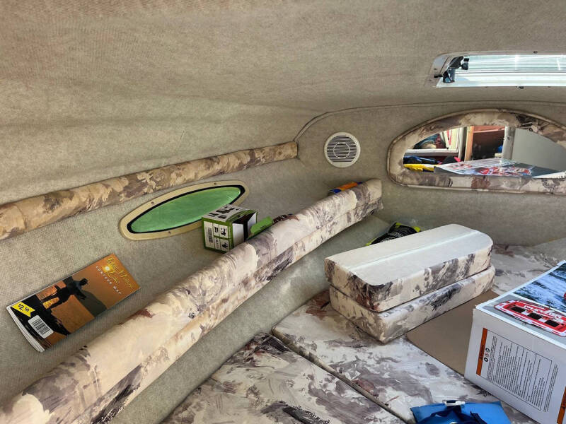 1998 Sea Ray 215EC