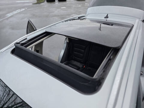 2015 Volkswagen Touareg V6 Lux