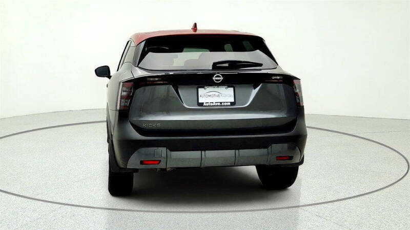 2025 Nissan Kicks SV