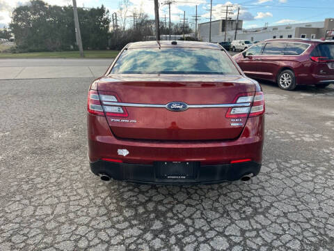 2014 Ford Taurus SEL