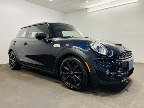 2020 MINI Hardtop 2 Door for sale at Champagne Motor Car Company in Willimantic CT