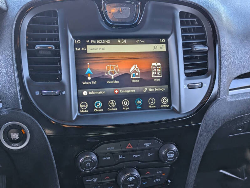 2022 Chrysler 300 S V6