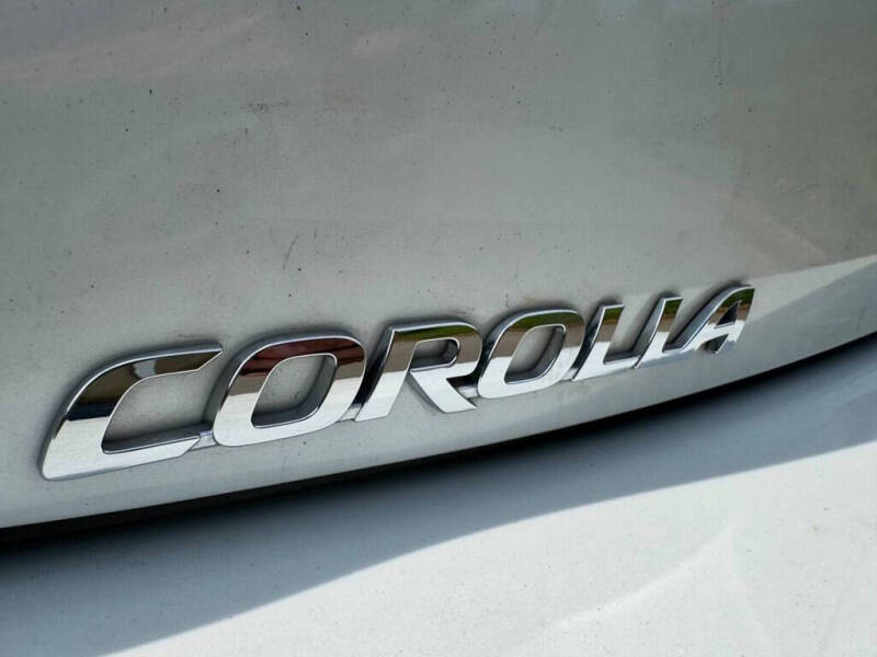 2024 Toyota Corolla Hatchback SE