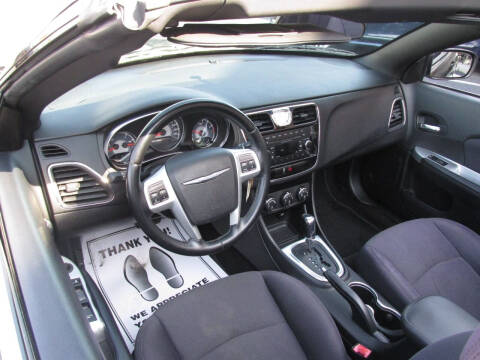 2013 Chrysler 200 Touring