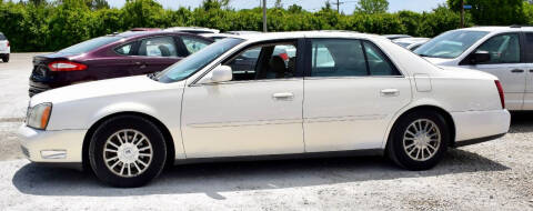 2004 Cadillac DeVille for sale at PINNACLE ROAD AUTOMOTIVE LLC in Moraine OH