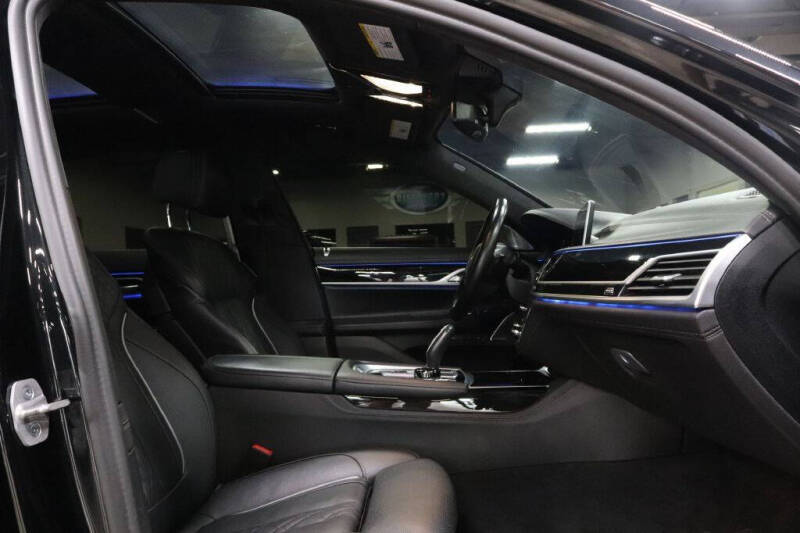 2022 BMW 7 Series ALPINA B7 xDrive