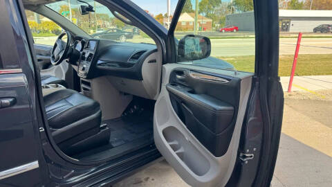 2014 Chrysler Town and Country Touring