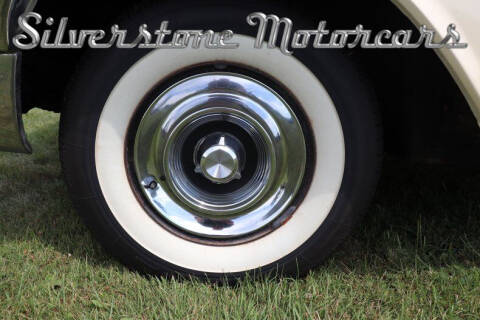 1958 Chrysler Windsor