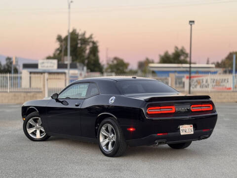 2015 Dodge Challenger SXT