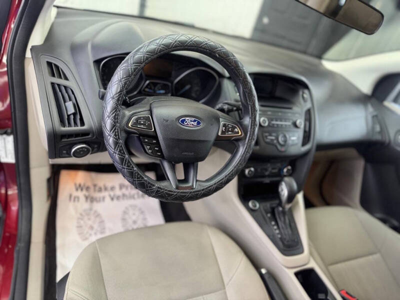 2017 Ford Focus SE