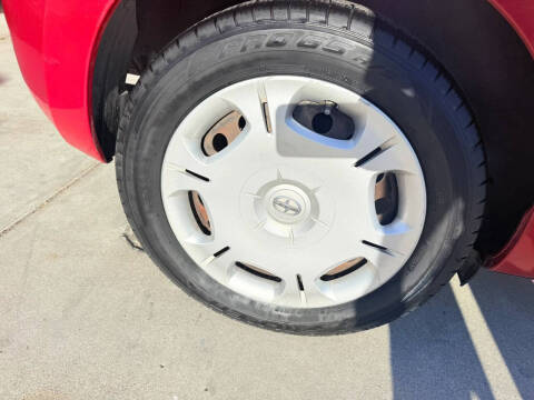 2010 Scion xD