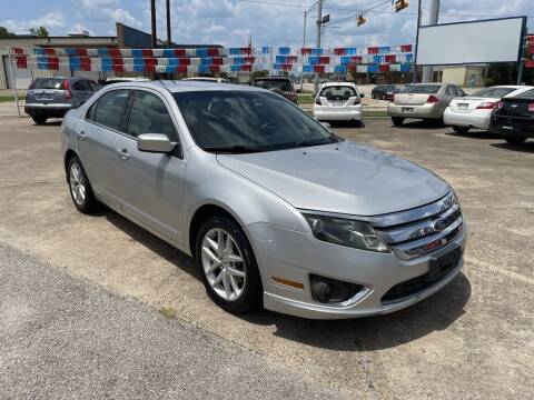 2011 Ford Fusion for sale at AMERICAN AUTO COMPANY in Beaumont TX