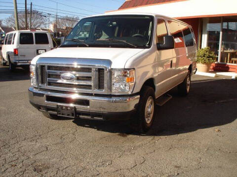 2011 Ford E-Series E-350 SD XLT