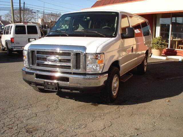 2011 Ford E-Series E-350 SD XLT