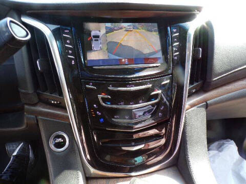2017 Cadillac Escalade Luxury
