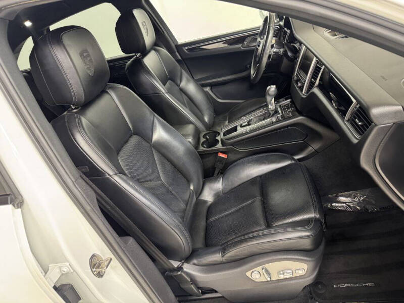 2015 Porsche Macan S