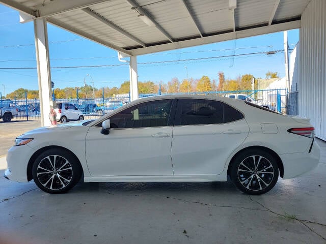 2018 Toyota Camry for sale at Fort City Motors in Fort Smith, AR