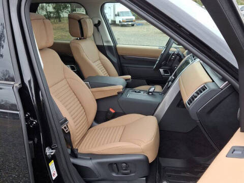 2025 Land Rover Discovery P360 Metropolitan
