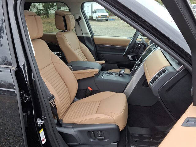 2025 Land Rover Discovery P360 Metropolitan