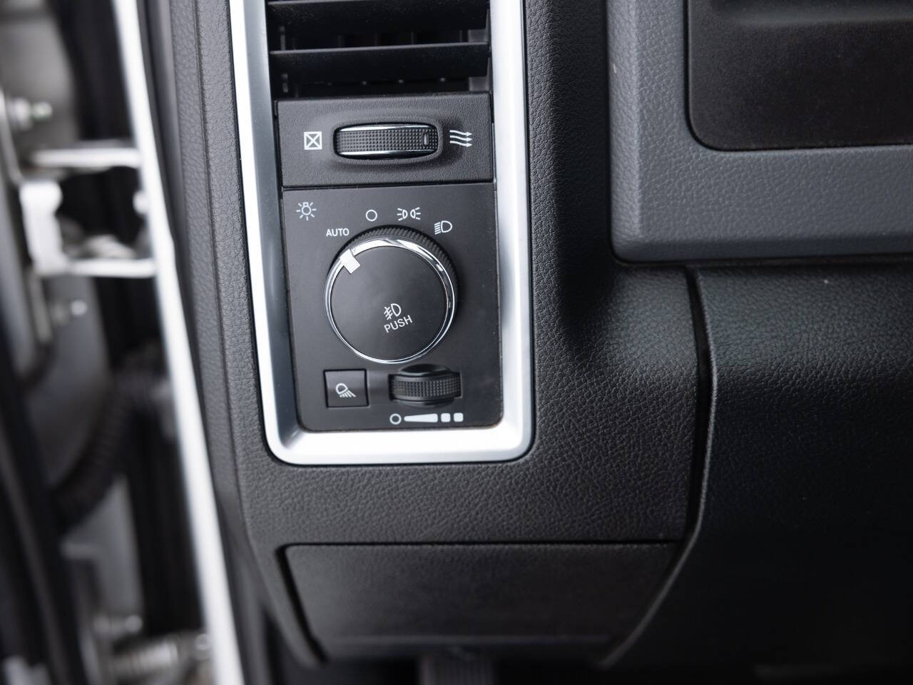 Used Car 2017 Ram 1500  Big Horn 4x4 4dr Crew Cab 5.5 Ft. Sb Pickup For Sale Under $25,000 In Coal City, Illinois