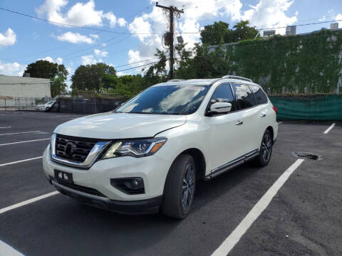 2018 Nissan Pathfinder for sale at Eden Cars Inc in Hollywood FL