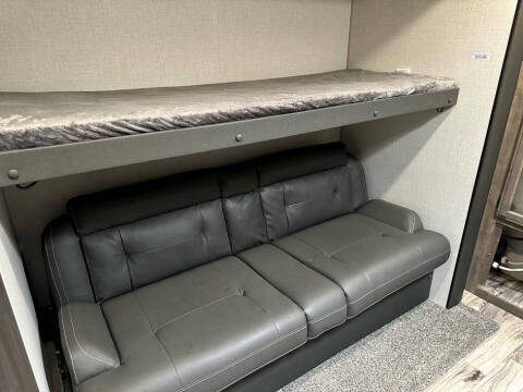 2021 Venture RV Sport Trek