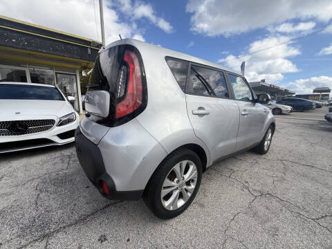 2015 Kia Soul +