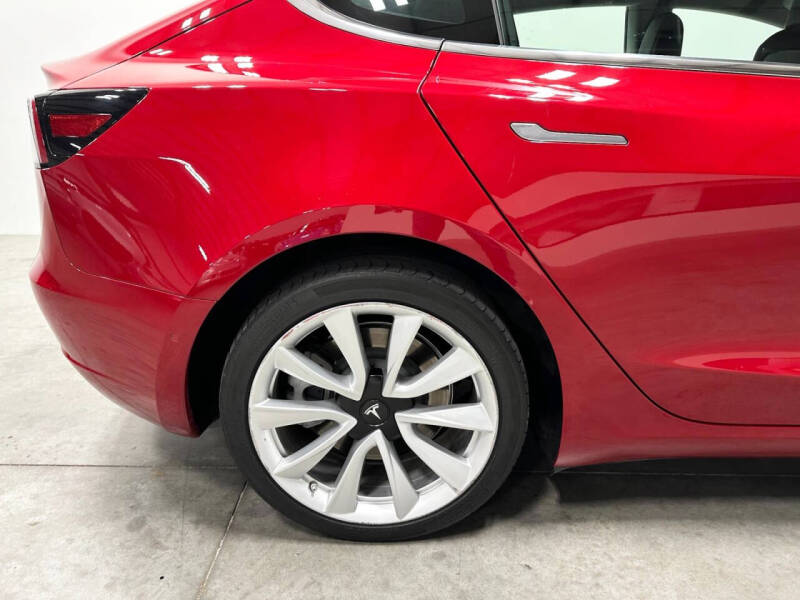 2019 Tesla Model 3 Mid Range