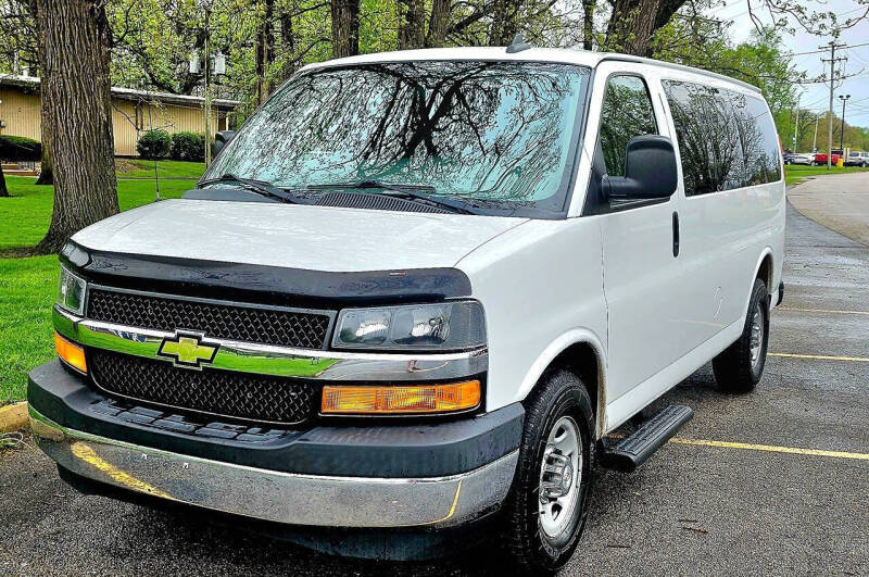 2017 Chevrolet Express LT 2500