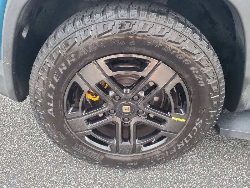 2023 Rivian R1S Launch Edition