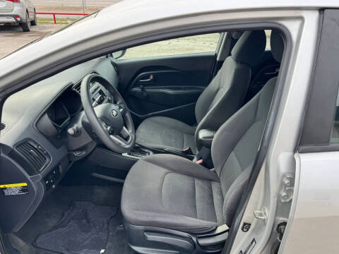 2013 Kia Rio 5-Door LX
