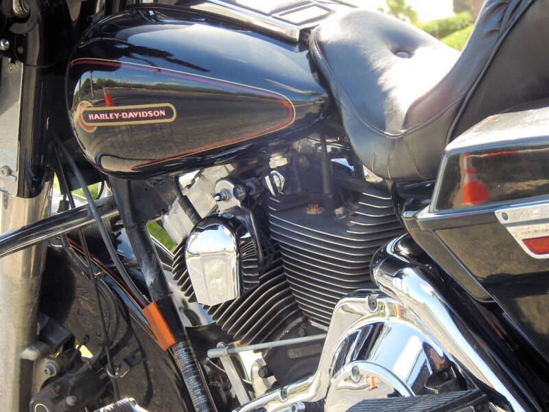 1999 Harley-Davidson FLHTC.