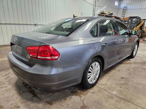 2014 Volkswagen Passat 1.8T S