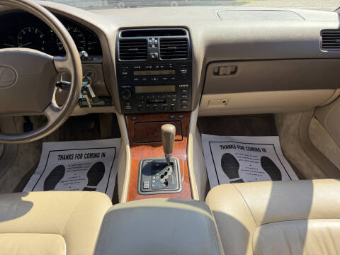 1996 Lexus LS 400
