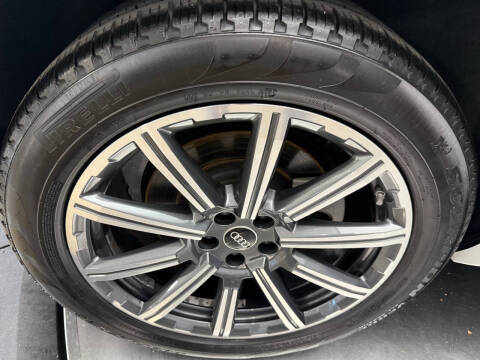 2022 Audi Q7 quattro Premium Plus 45 TFSI