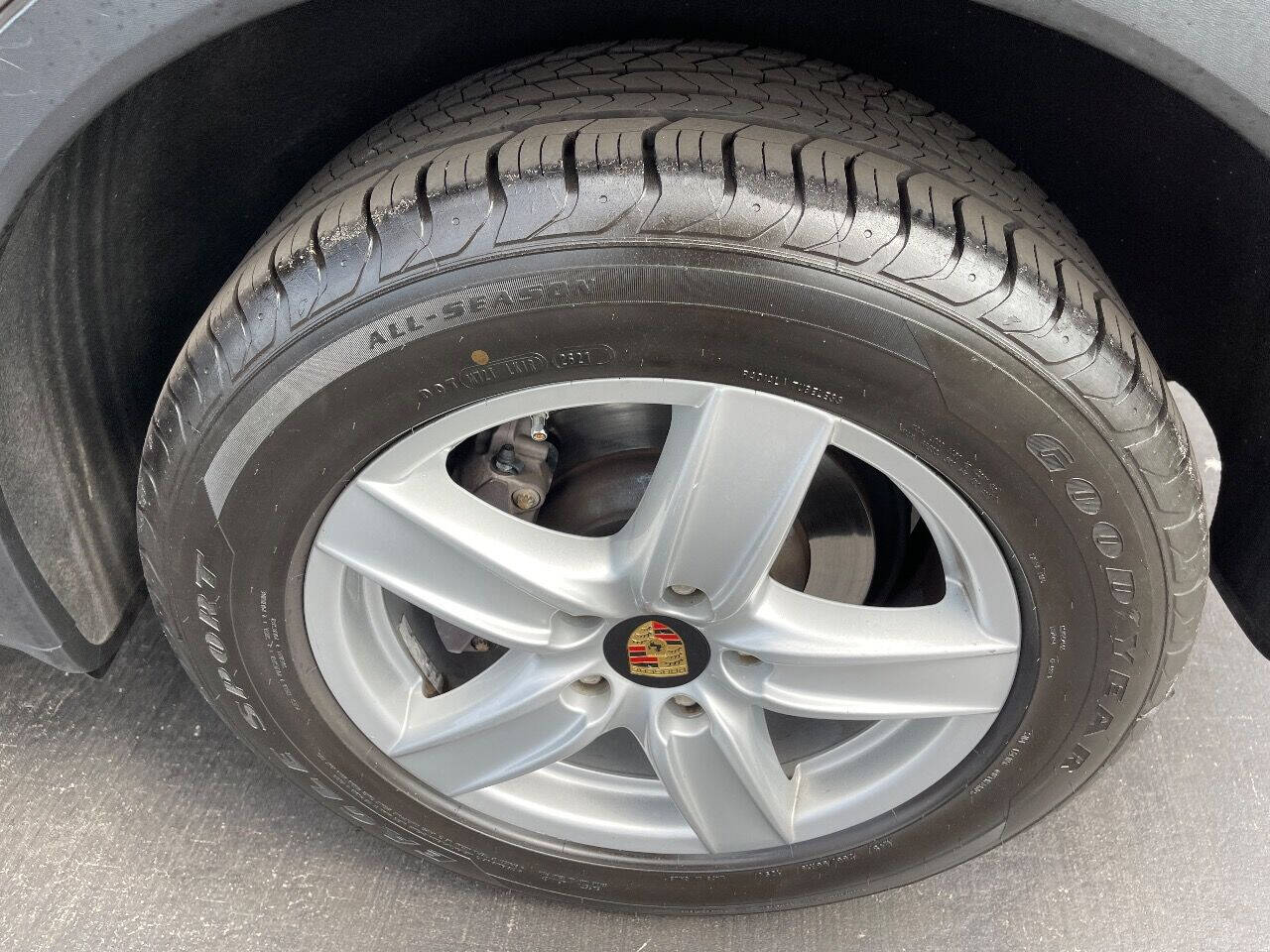 2011 Porsche Cayenne  - $18,900