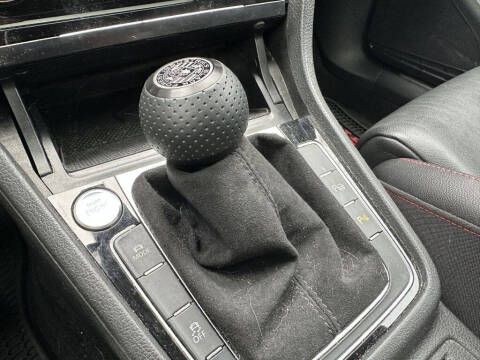 2018 Volkswagen Golf GTI S