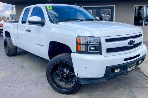 2011 Chevrolet Silverado 1500 for sale at AUTO NATIX in Tulare CA