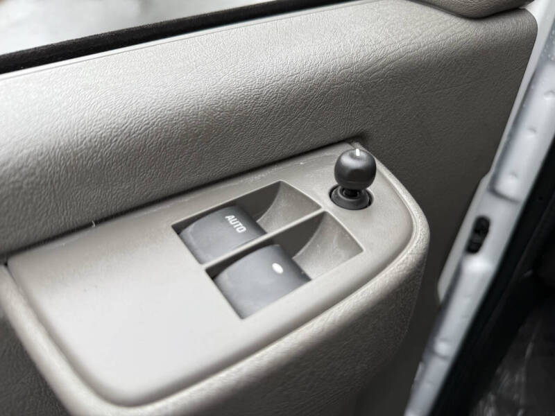 2025 GMC Savana LT 3500