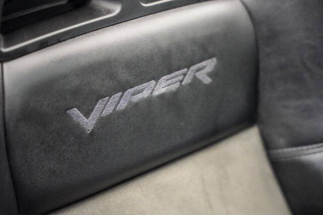2003 Dodge Viper SRT-10