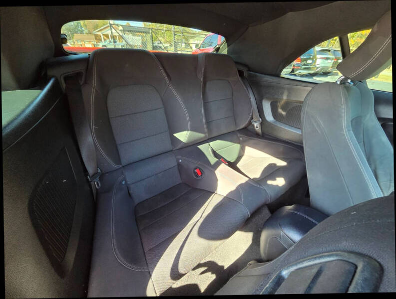 2016 Ford Mustang V6