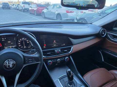 2017 Alfa Romeo Giulia Ti