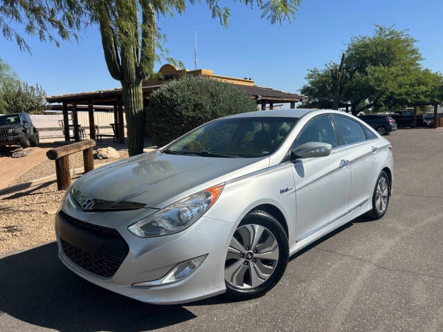 2013 Hyundai SONATA Hybrid for sale at Big 3 Automart At Double H Auto Ranch in QUEEN CREEK, AZ