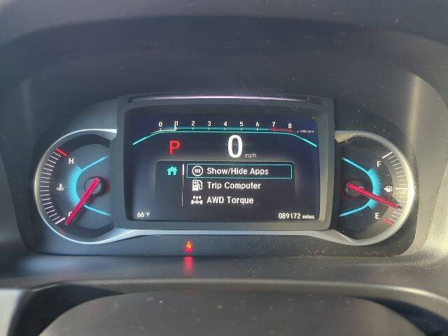 2022 Honda Pilot Touring w/Rear Captain's Chairs